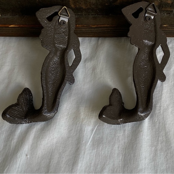 Distressed Mermaid Hook Cast Iron - Picture 4 of 7